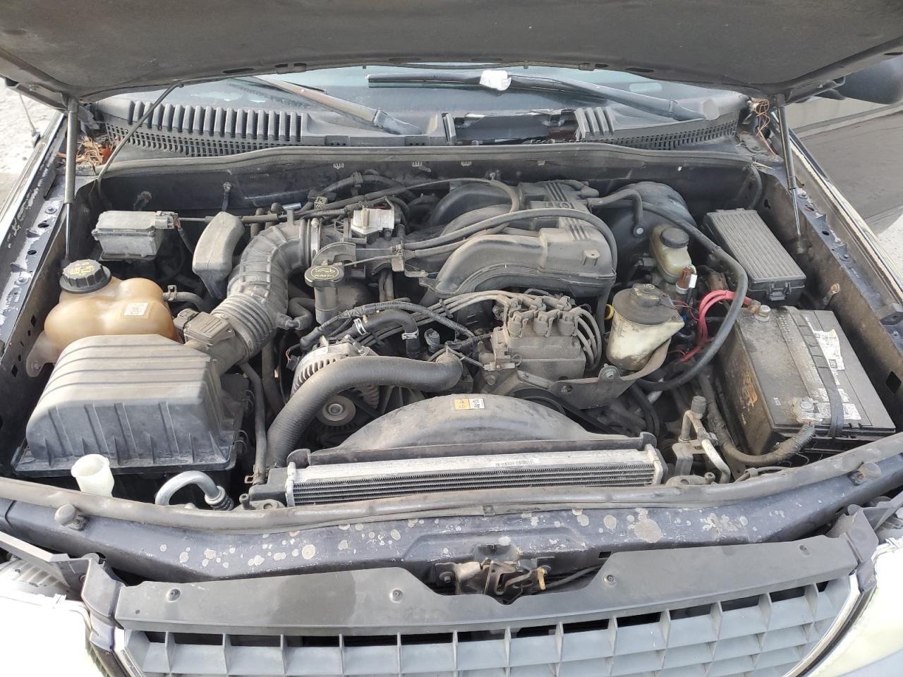 2002 Ford Explorer - Image 12