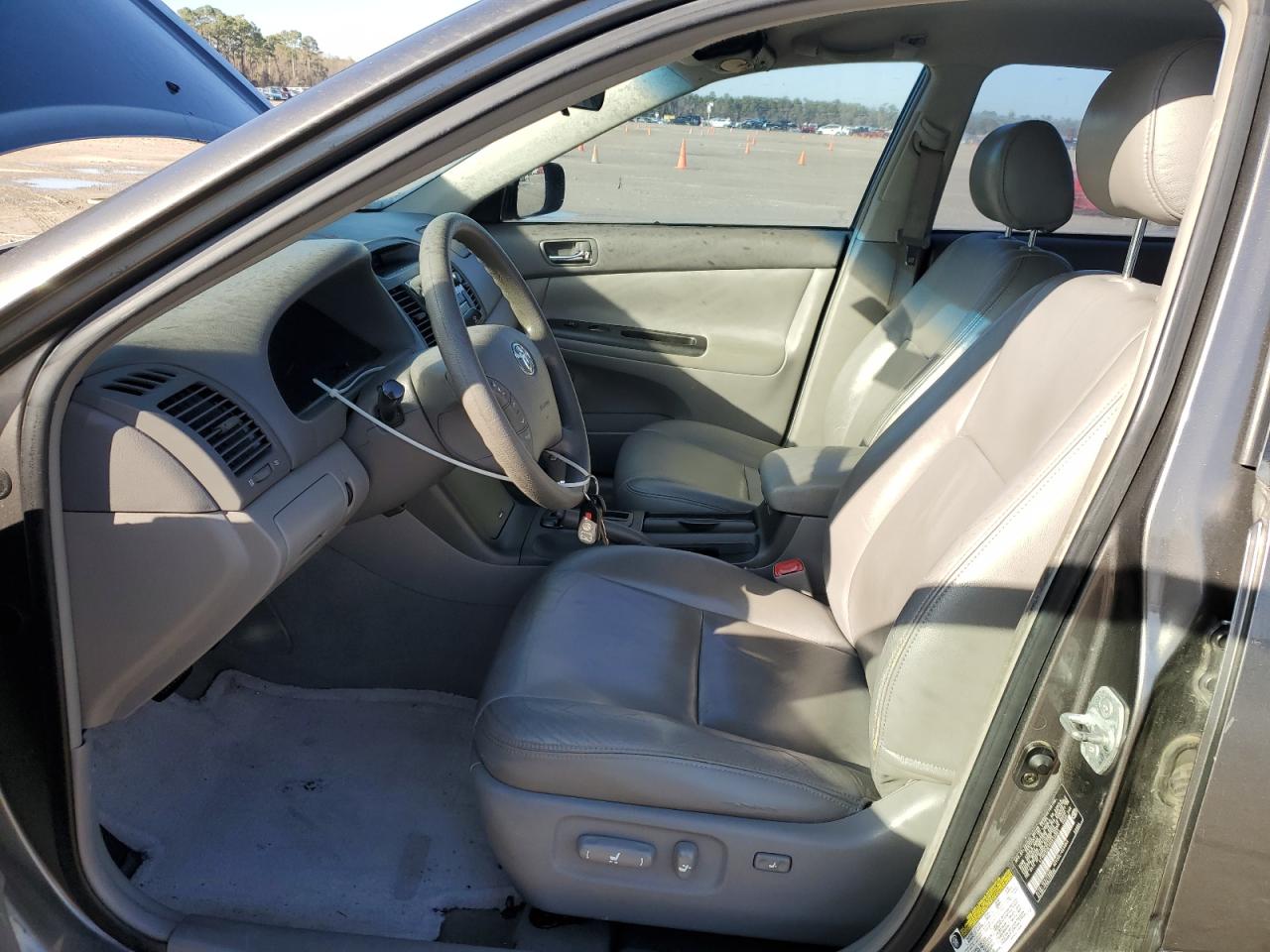 2005 Toyota Camry - Image 7