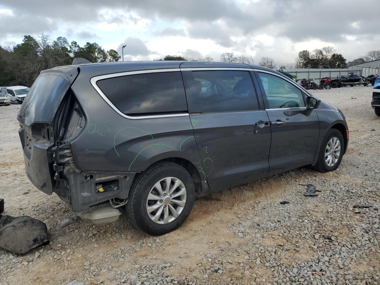 2019 Chrysler Pacifica - Image 3