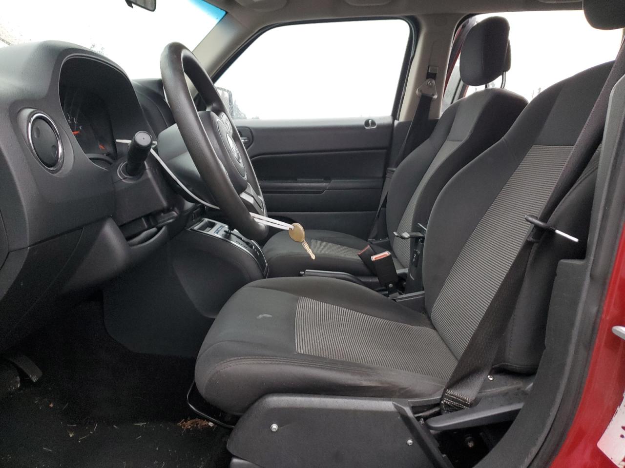 2012 Jeep Liberty (Patriot) - Image 7