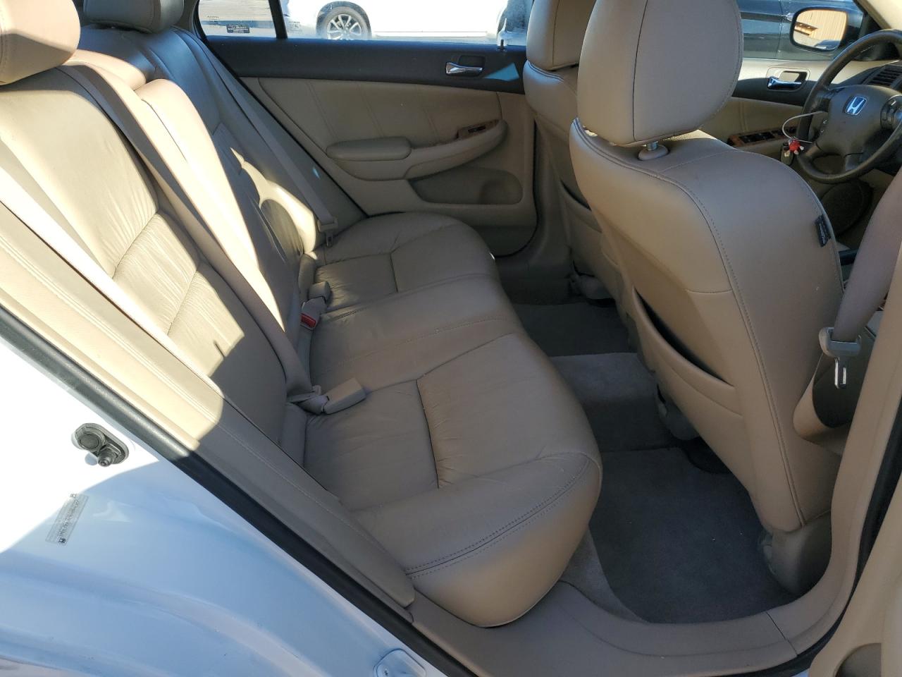 2004 Honda Accord - Image 10