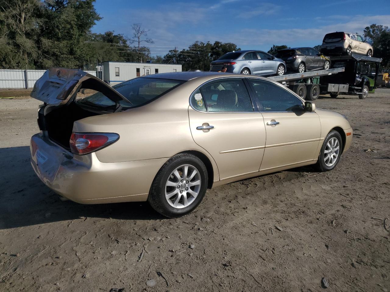 2003 Lexus ES - Image 3