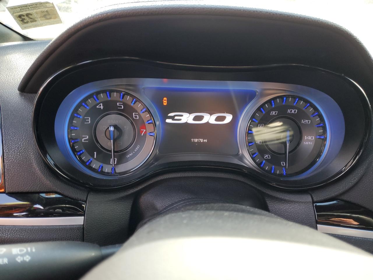 2018 Chrysler 300 - Image 9