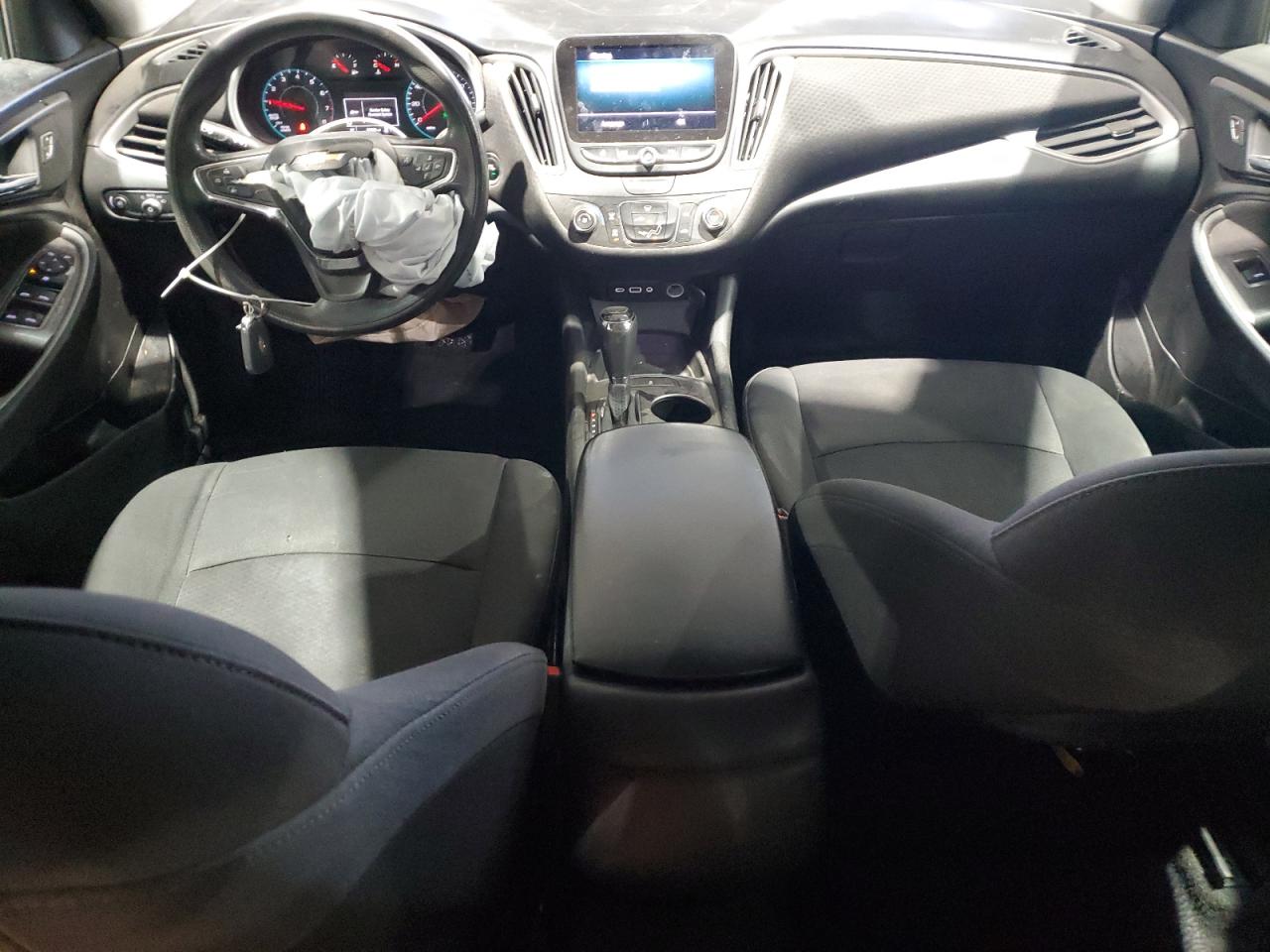 2019 Chevrolet Malibu - Image 8