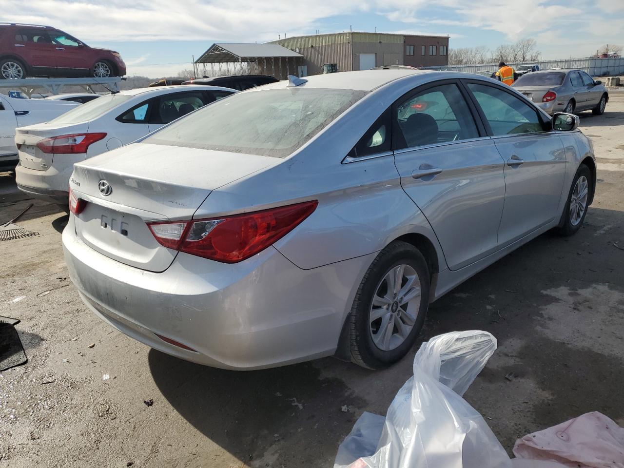 2013 Hyundai Sonata - Image 3
