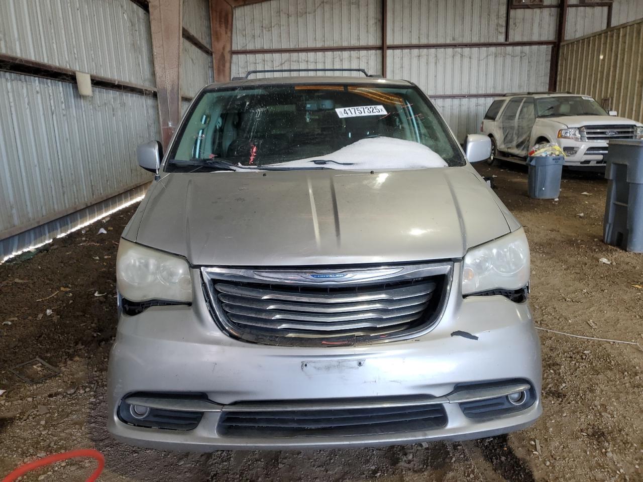 2011 Chrysler Town & Country - Image 5
