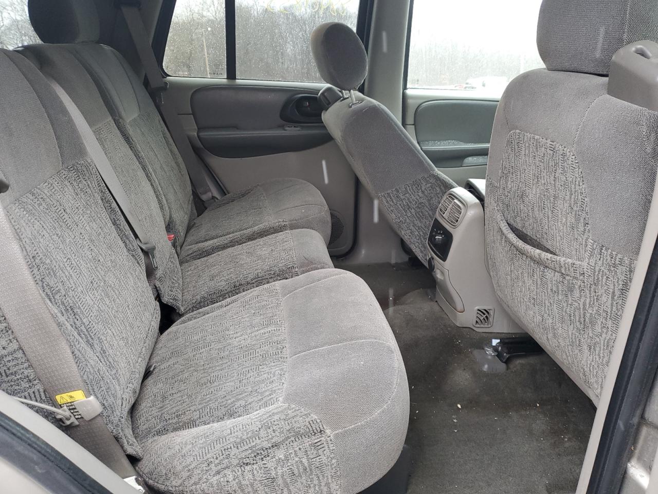 2003 Chevrolet TrailBlazer - Image 11