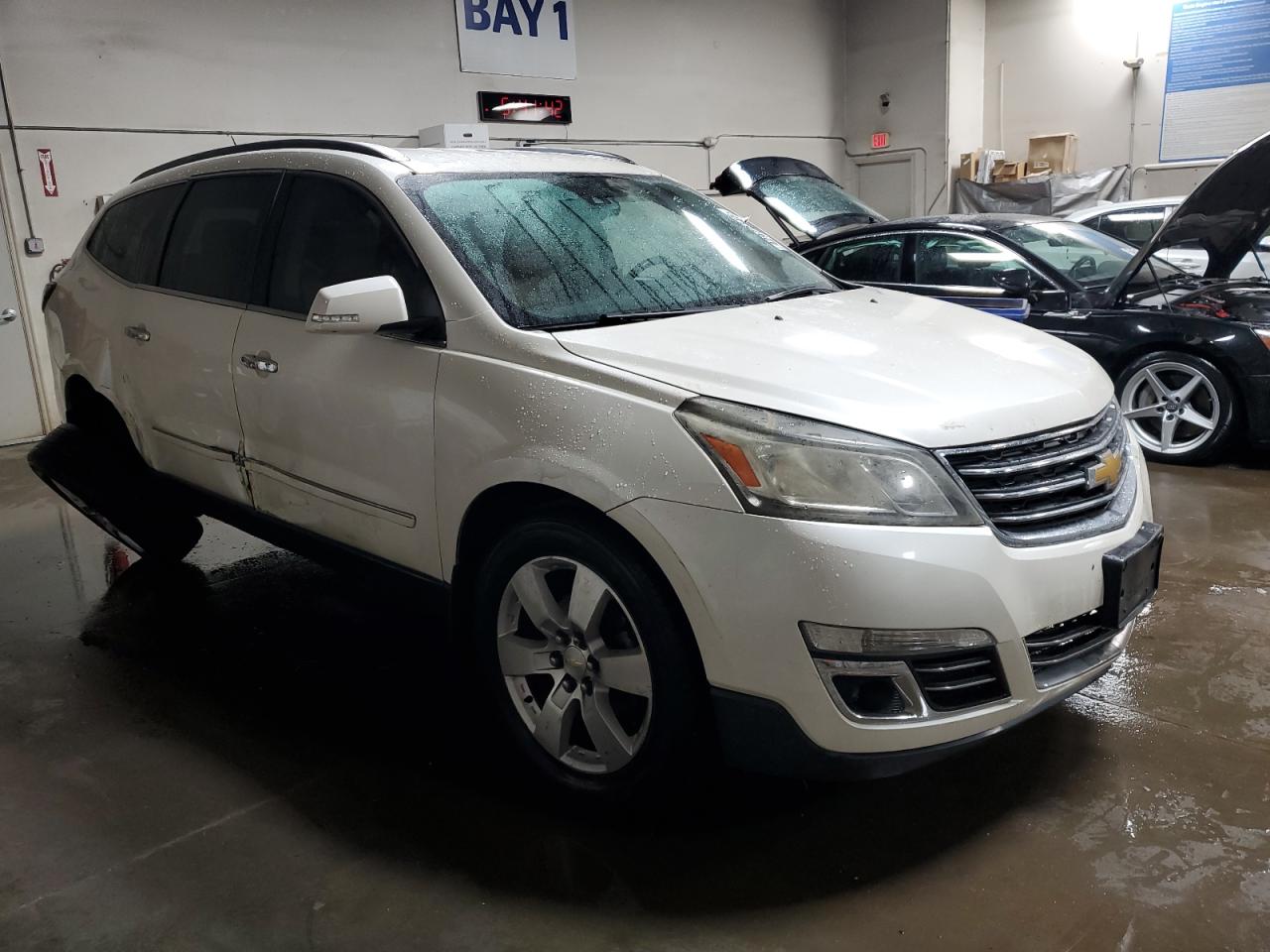 2014 Chevrolet Traverse - Image 4