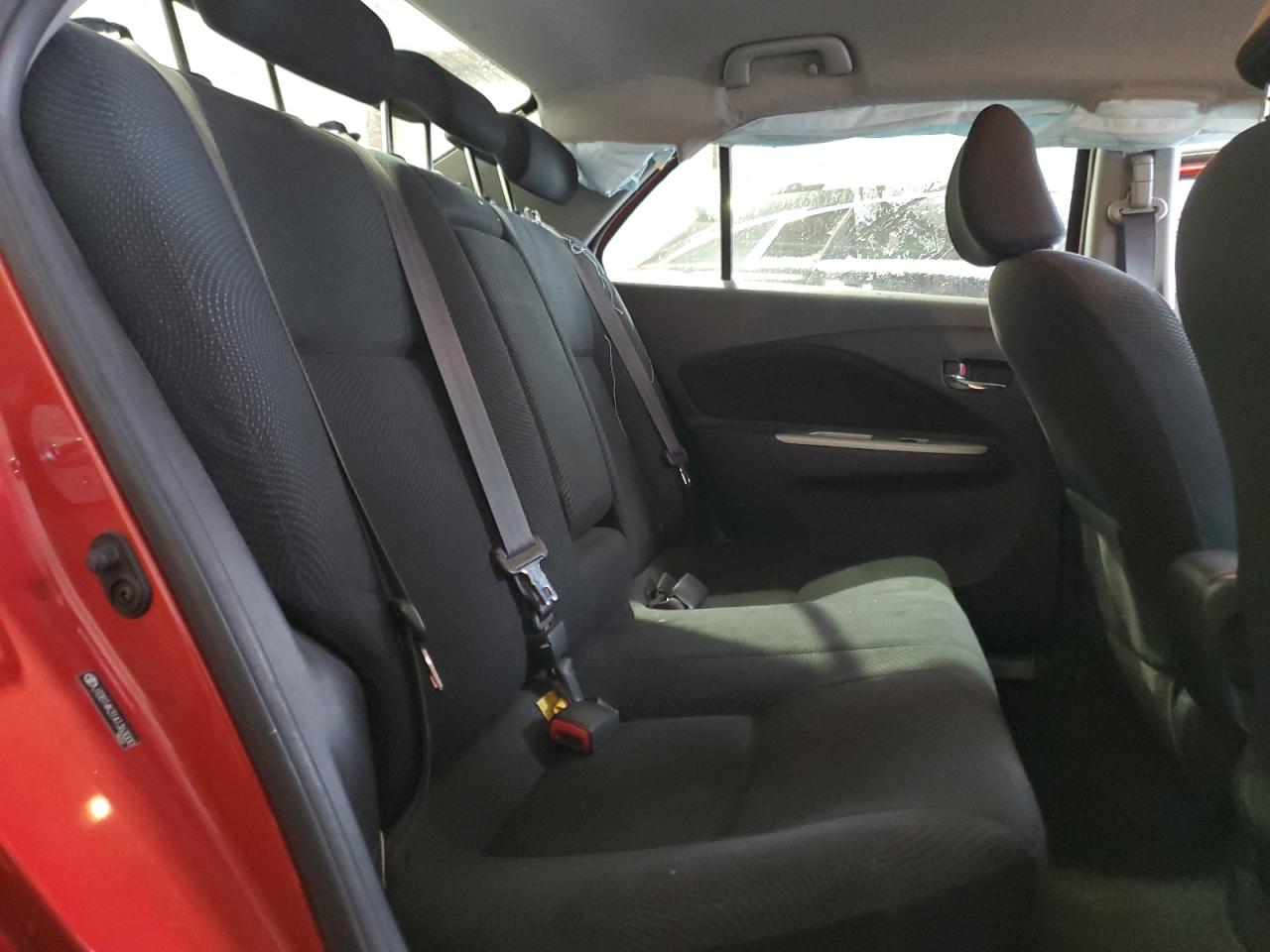 2010 Toyota Yaris - Image 10