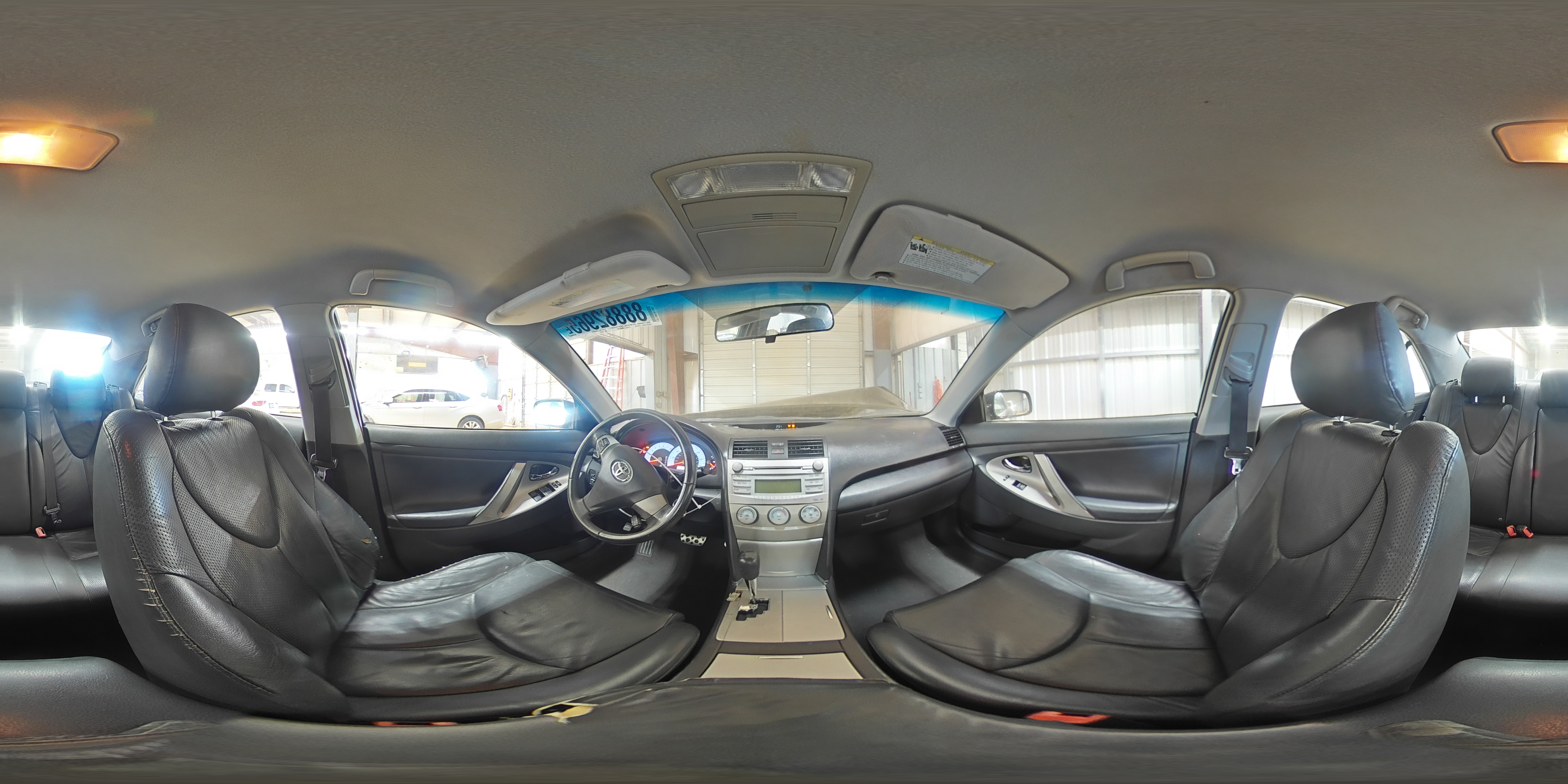 2011 Toyota Camry - Image 13