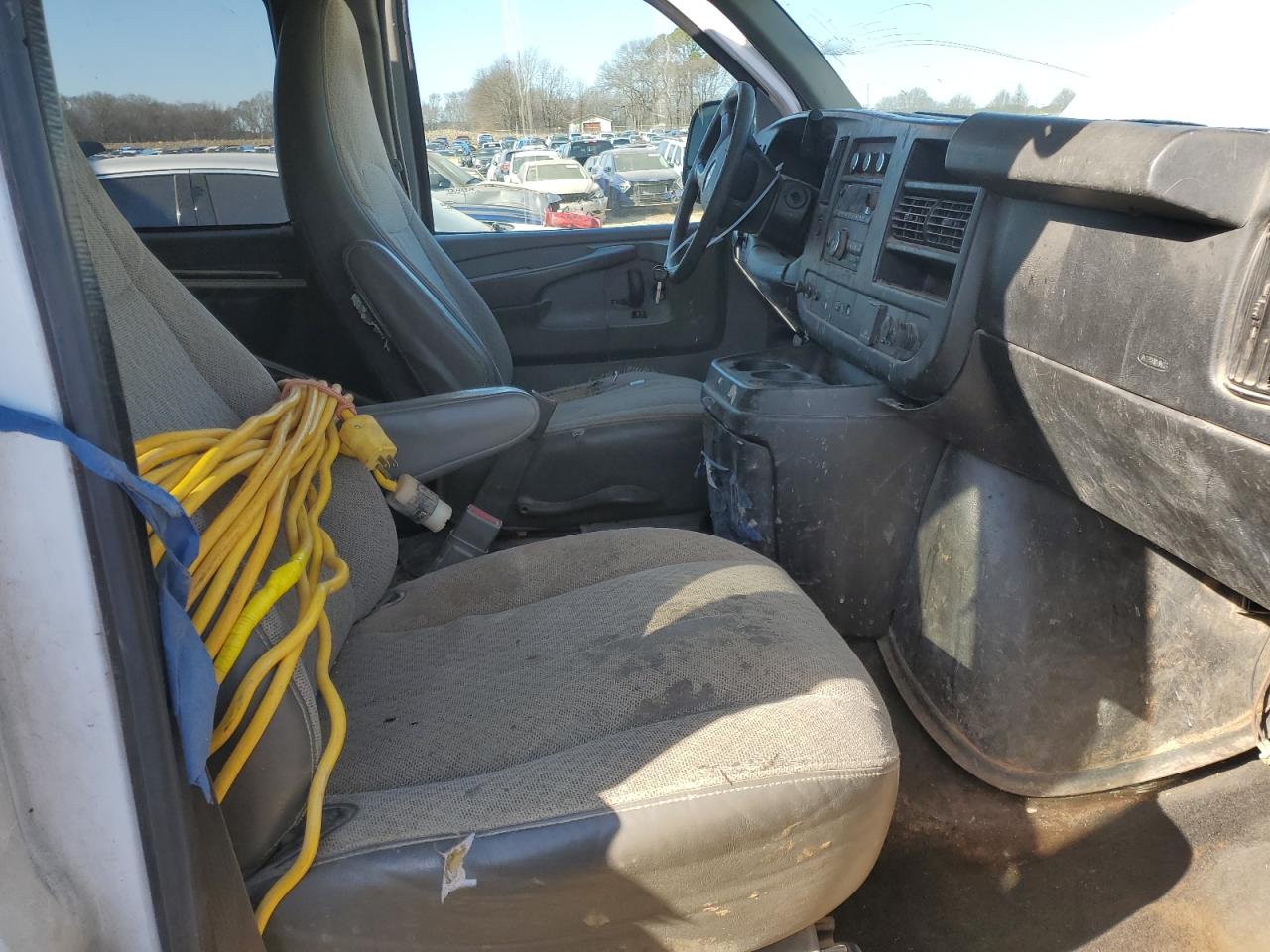 2015 Chevrolet Express - Image 7