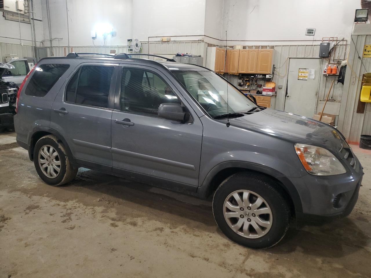 2005 Honda CR-V - Image 4