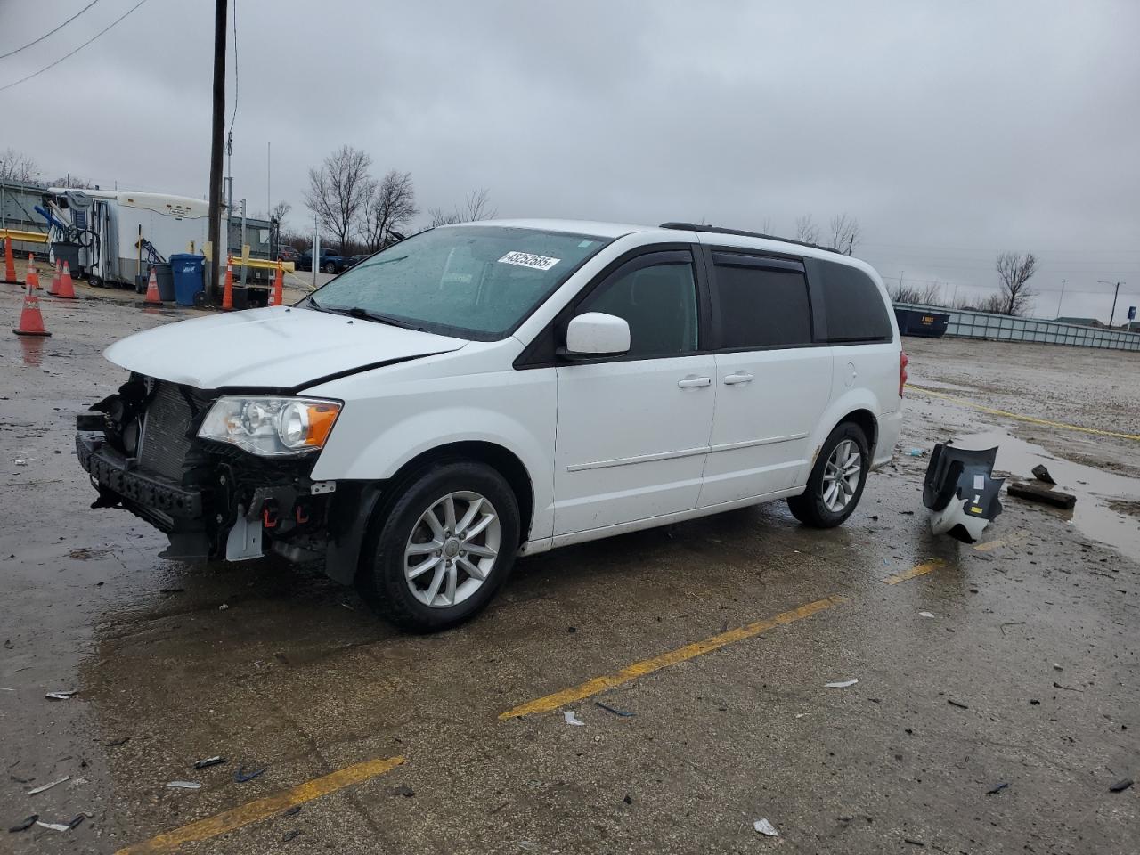 2015 Dodge Caravan - Image 1