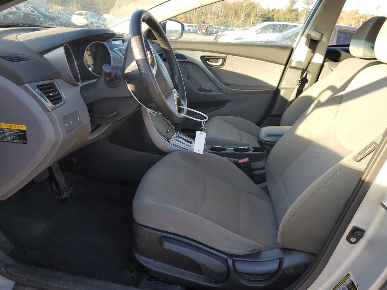 2012 Hyundai Elantra - Image 7