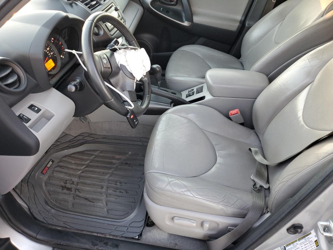 2012 Toyota RAV 4 - Image 7