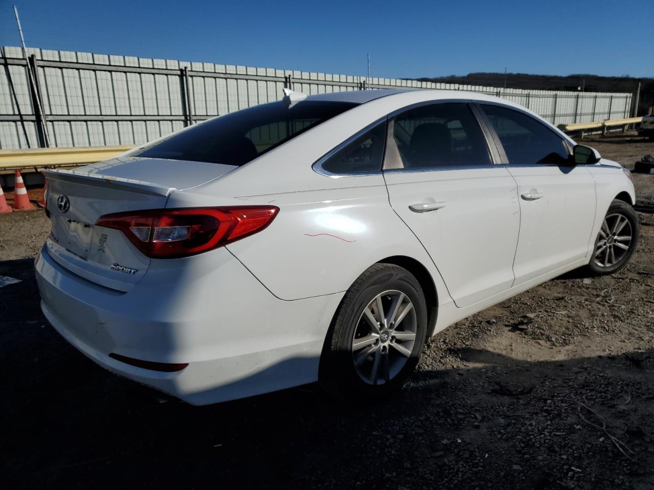 VIN 5NPE24AF2GH391904 2016 HYUNDAI SONATA no.3