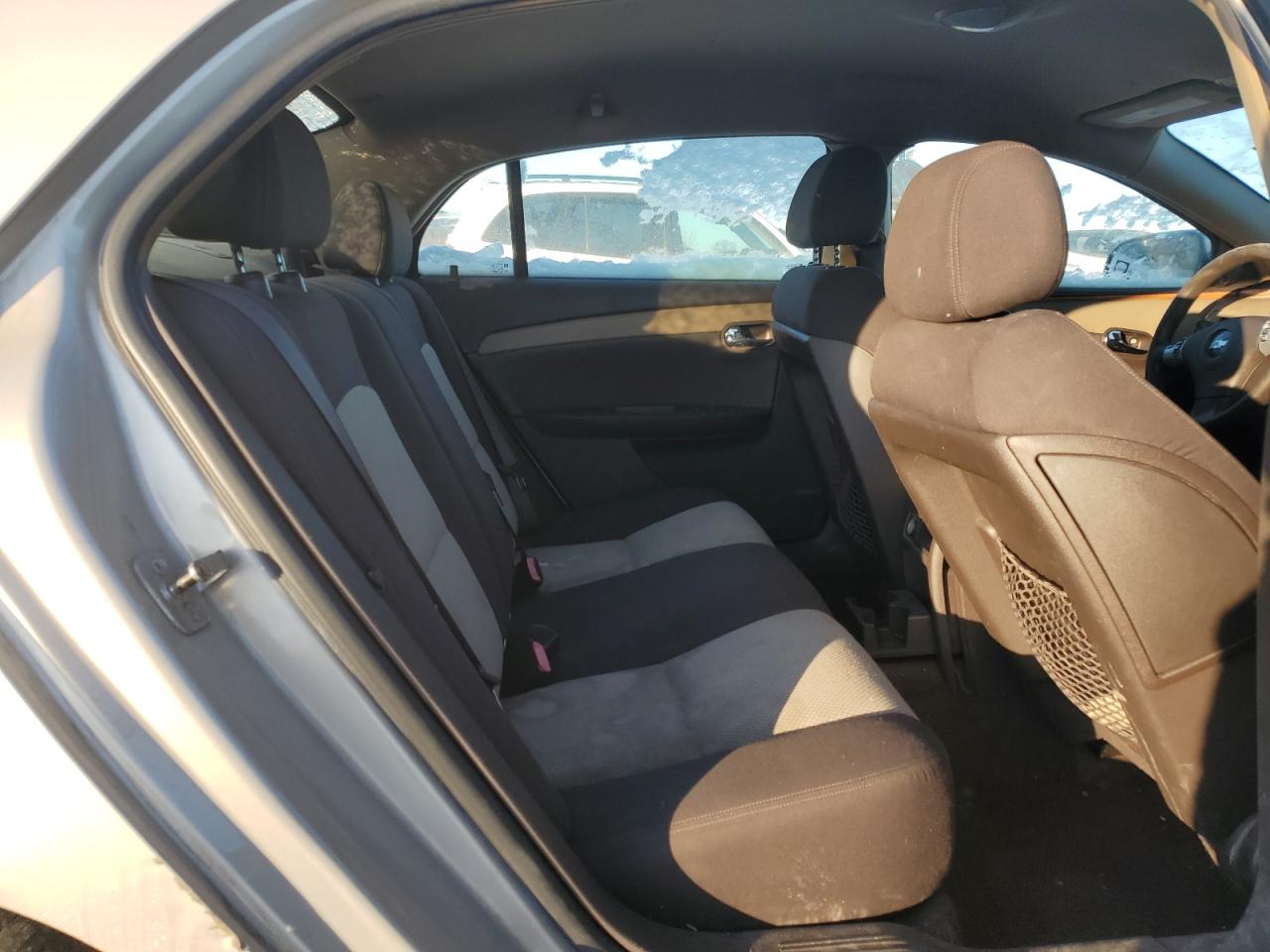 2009 Chevrolet Malibu - Image 11