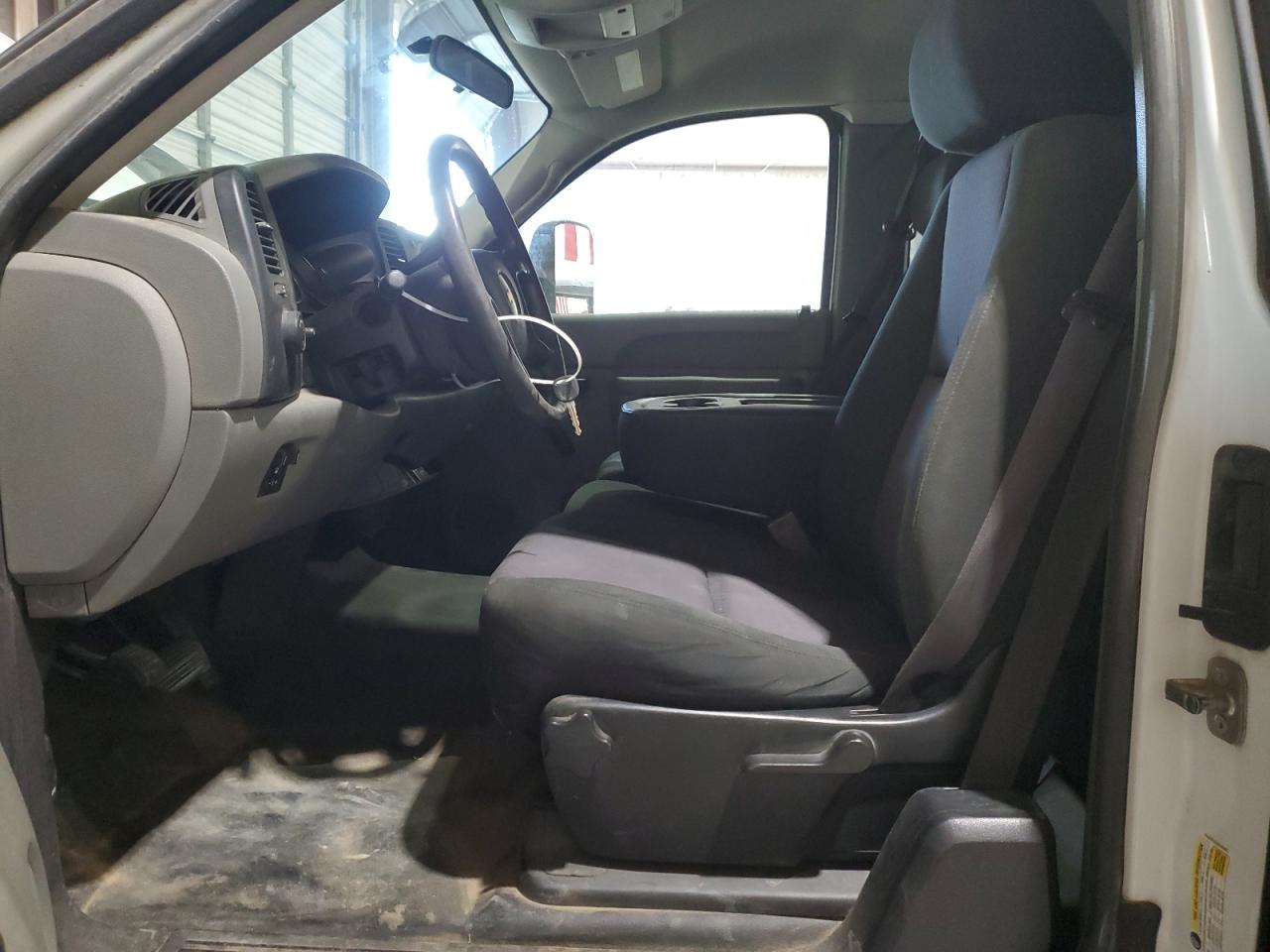2011 Chevrolet Silverado - Image 7