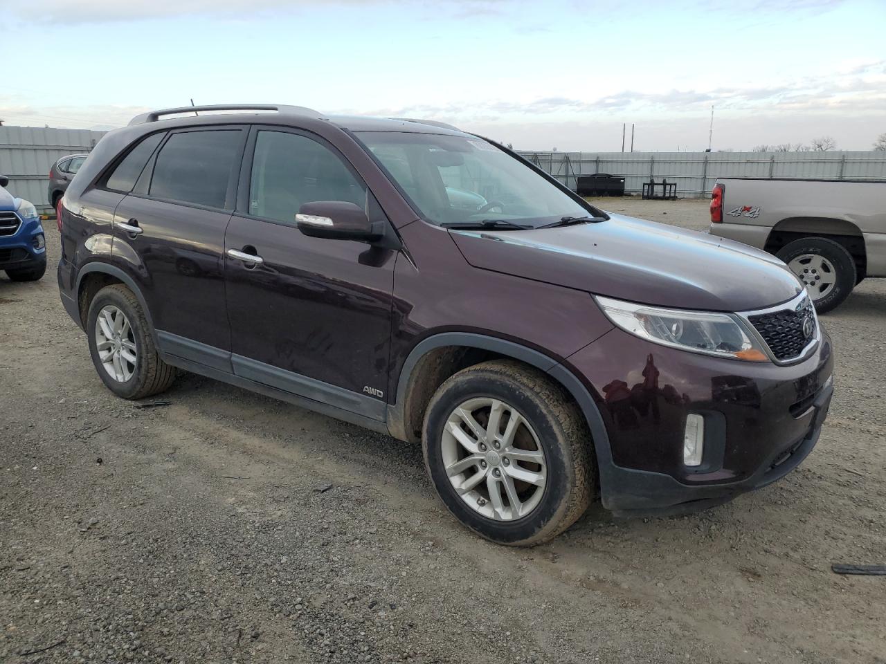 VIN 5XYKTDA78EG531192 2014 KIA SORENTO no.4