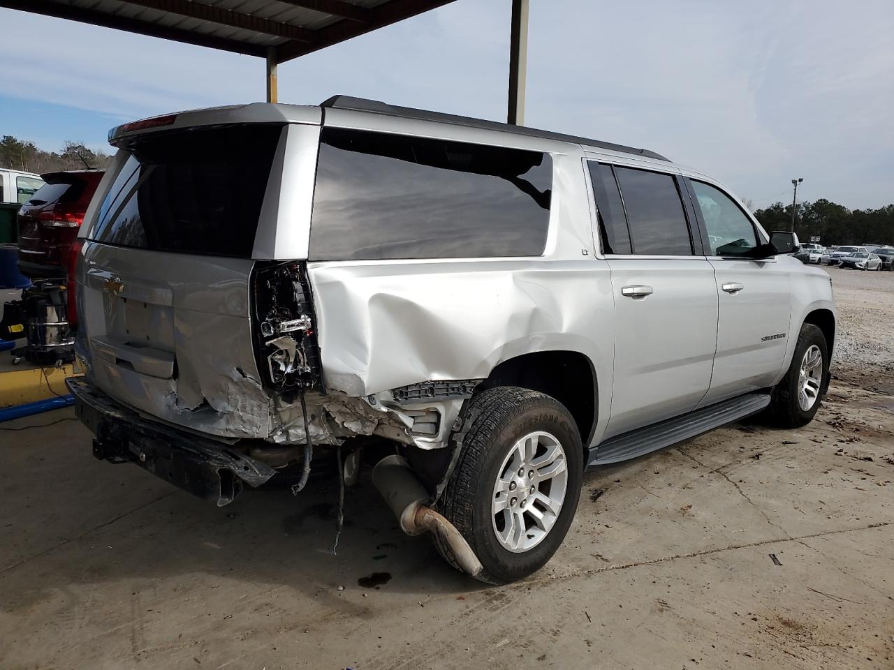 2020 Chevrolet Suburban - Image 3