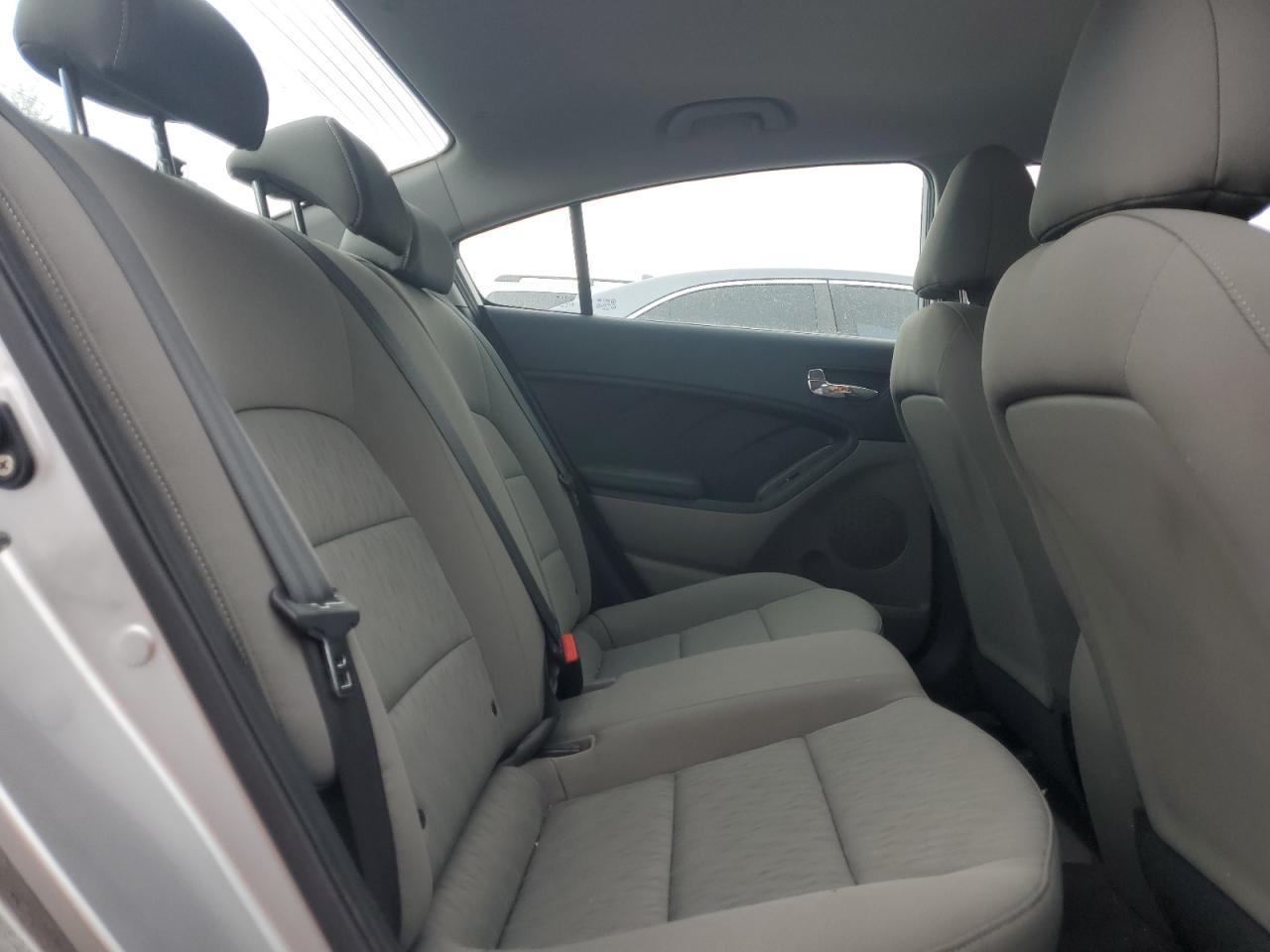 2015 Kia Forte - Image 10