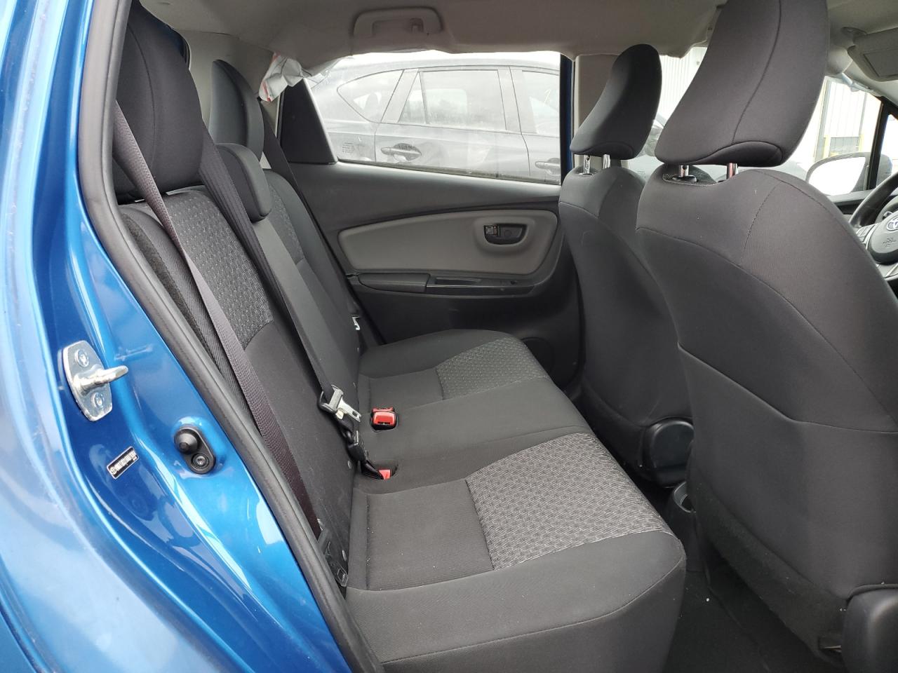 2017 Toyota Yaris - Image 10