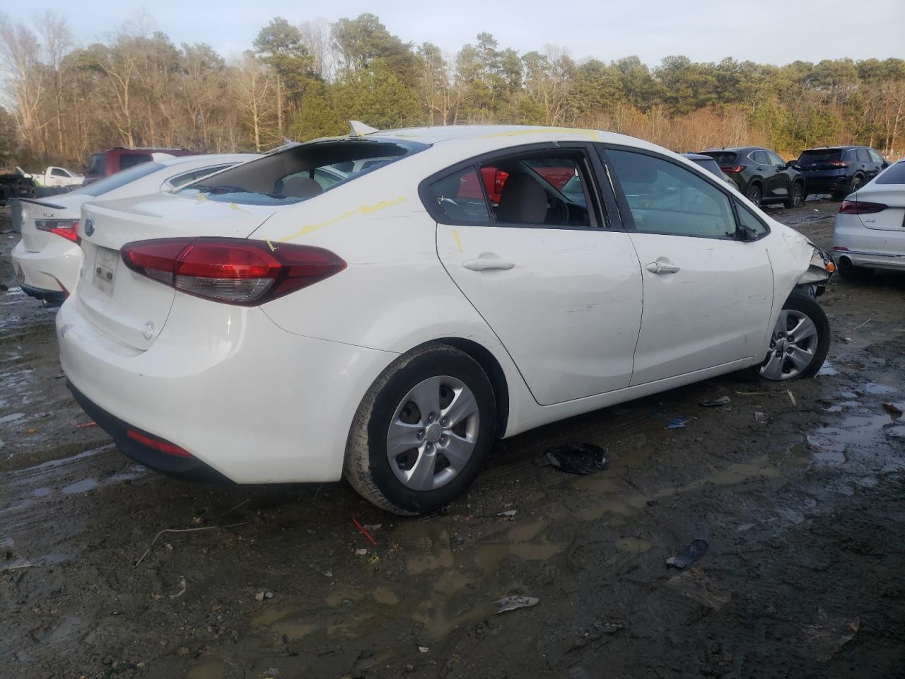 2017 Kia Forte - Image 3