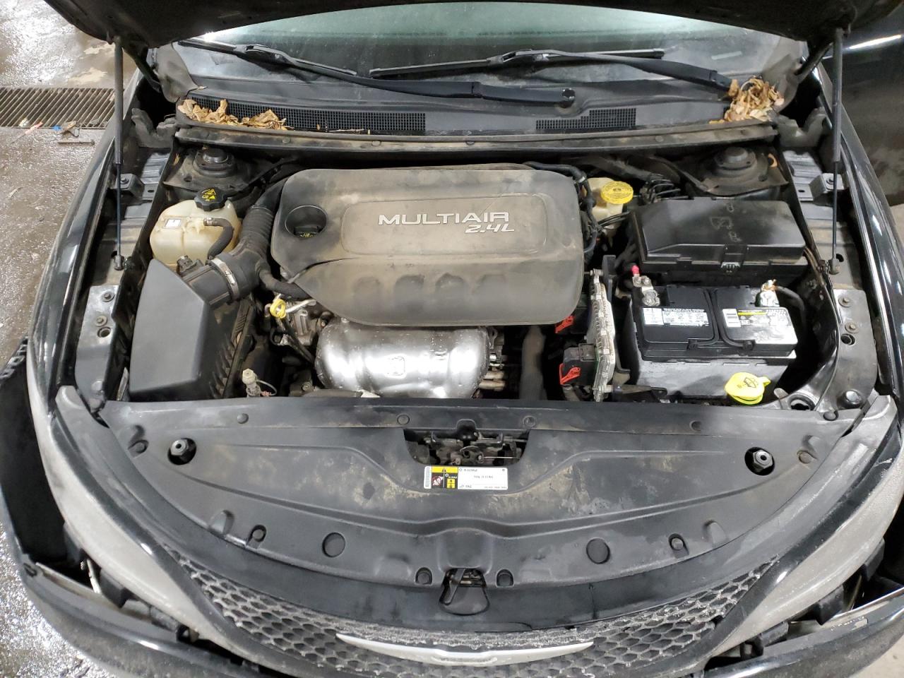 2015 Chrysler 200 - Image 11