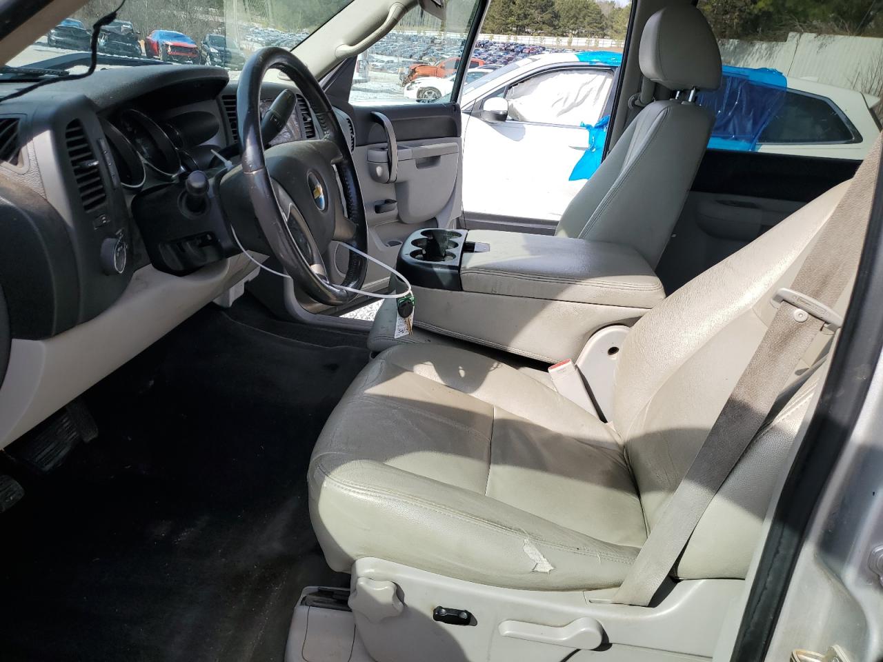 2011 Chevrolet Silverado - Image 7