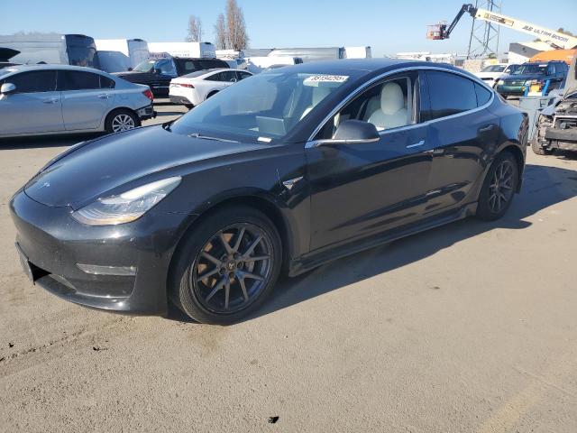  TESLA MODEL 3 2018 Черный