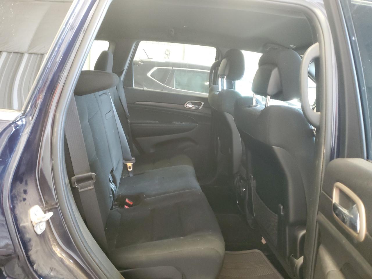 2017 Jeep Grand Cherokee - Image 11