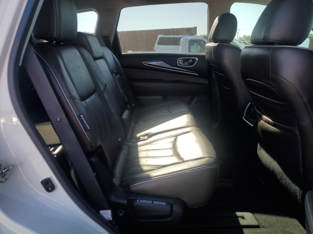 2017 Infiniti QX60 - Image 11
