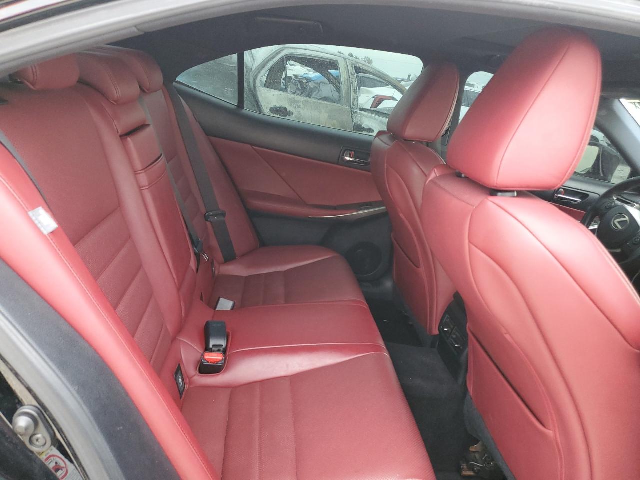 2014 Lexus IS - Image 10