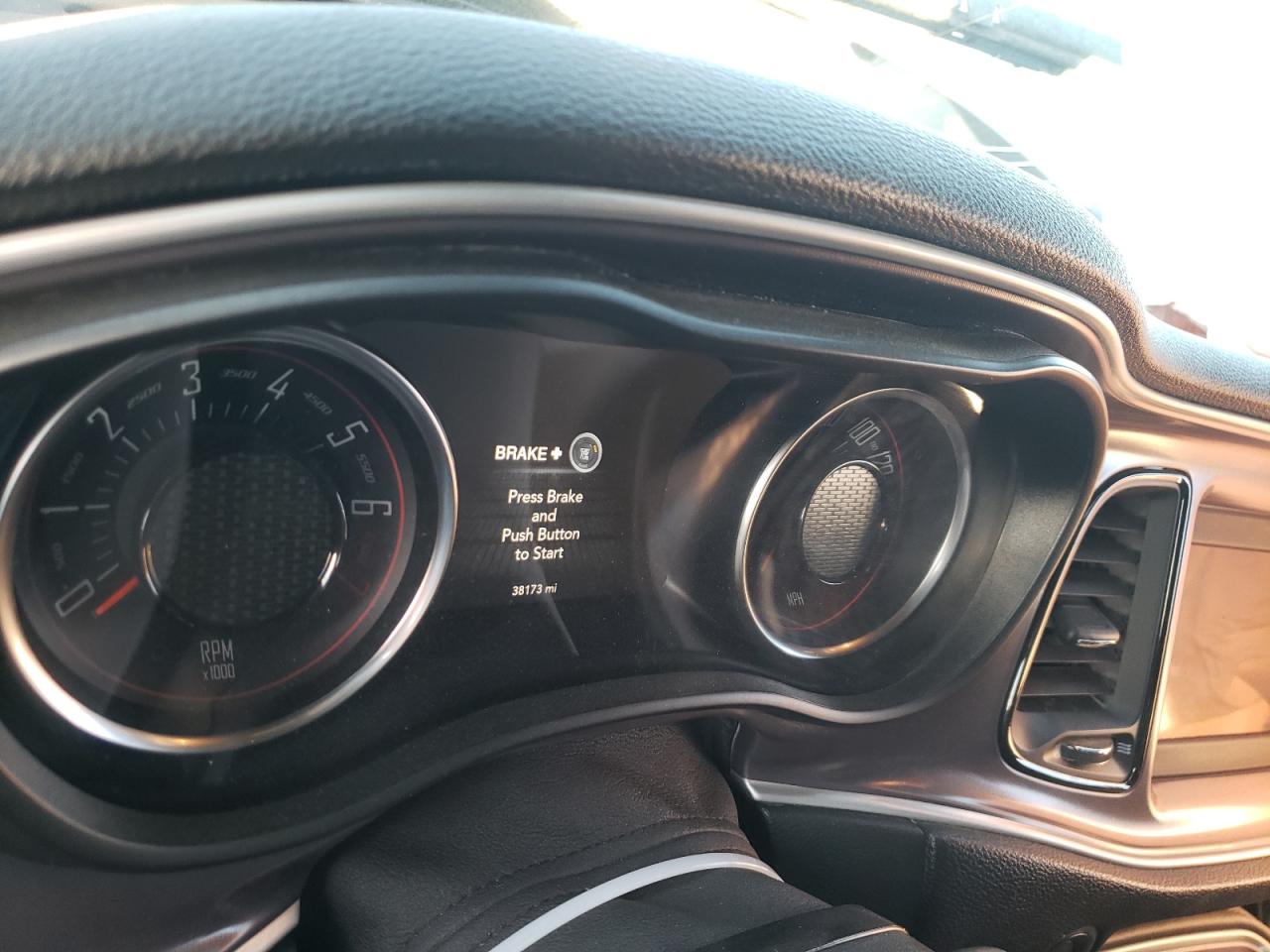 2019 Dodge Challenger - Image 9