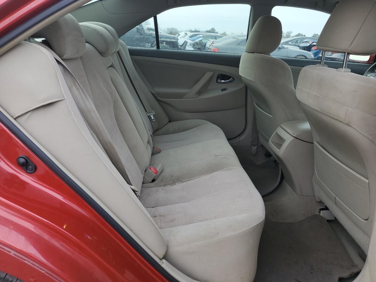 2011 Toyota Camry - Image 10