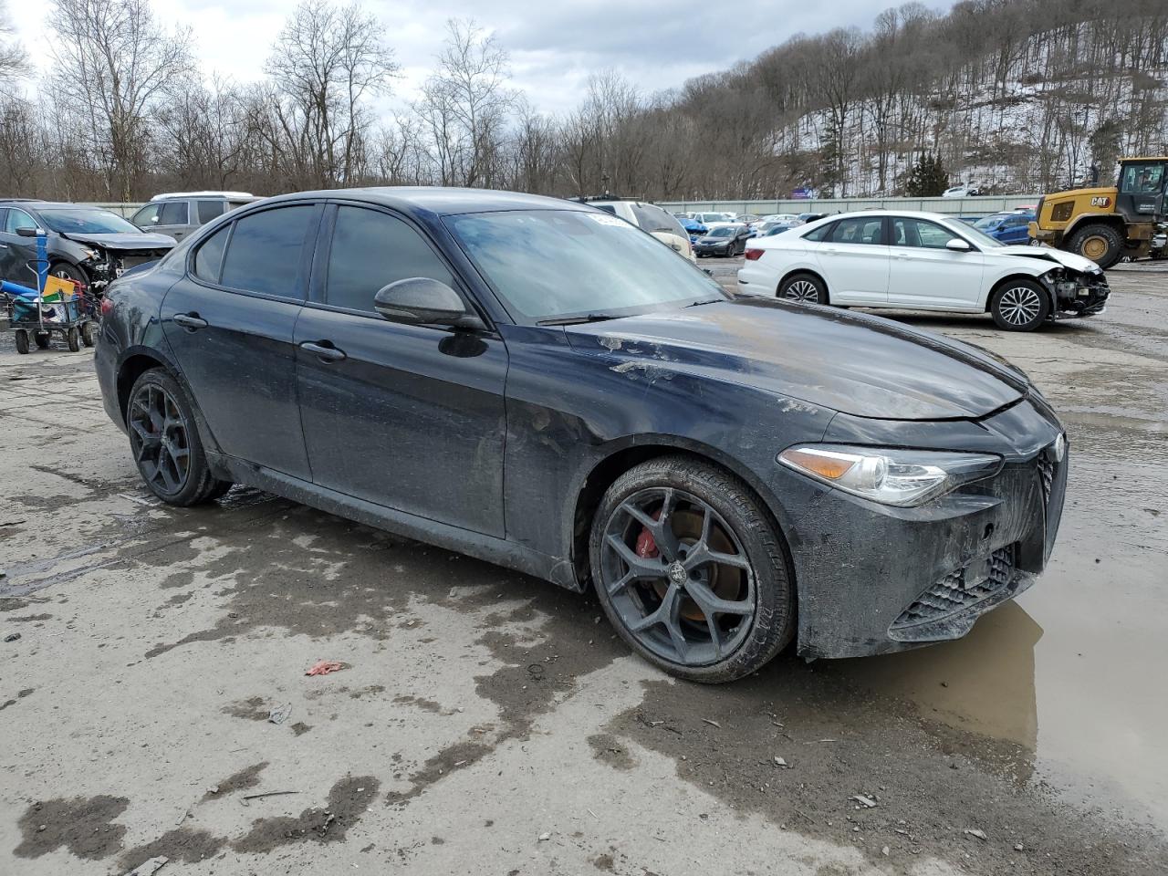 2020 Alfa Romeo Giulia - Image 4
