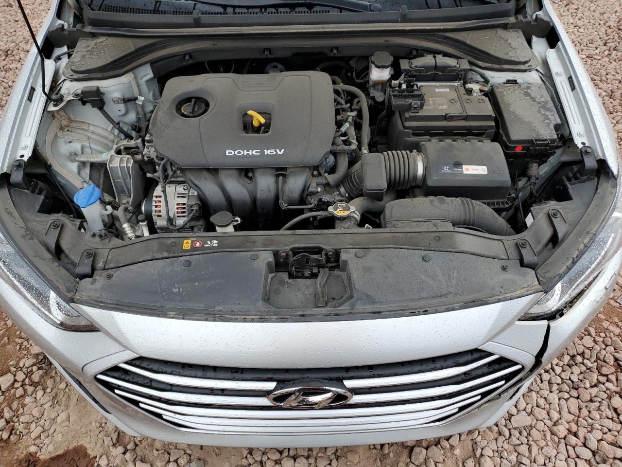 2018 Hyundai Elantra - Image 13