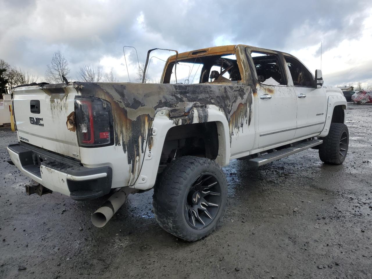 2015 GMC Sierra - Image 3