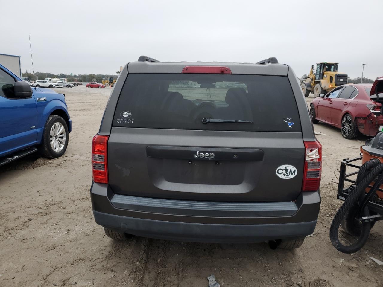 2014 Jeep Liberty (Patriot) - Image 6