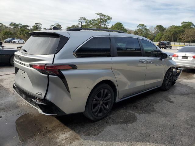  TOYOTA SIENNA 2022 Silver