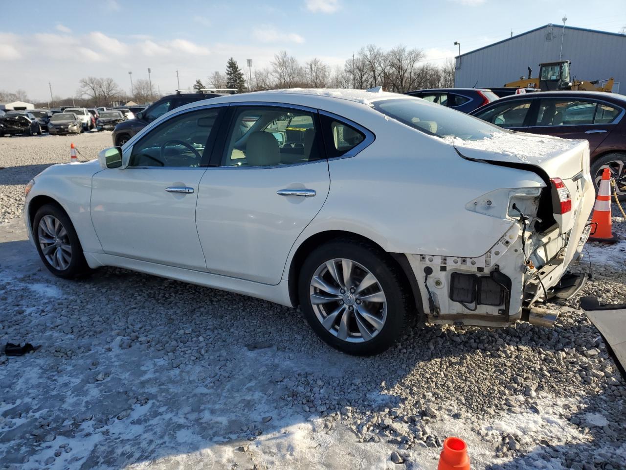 2013 Infiniti M - Image 2