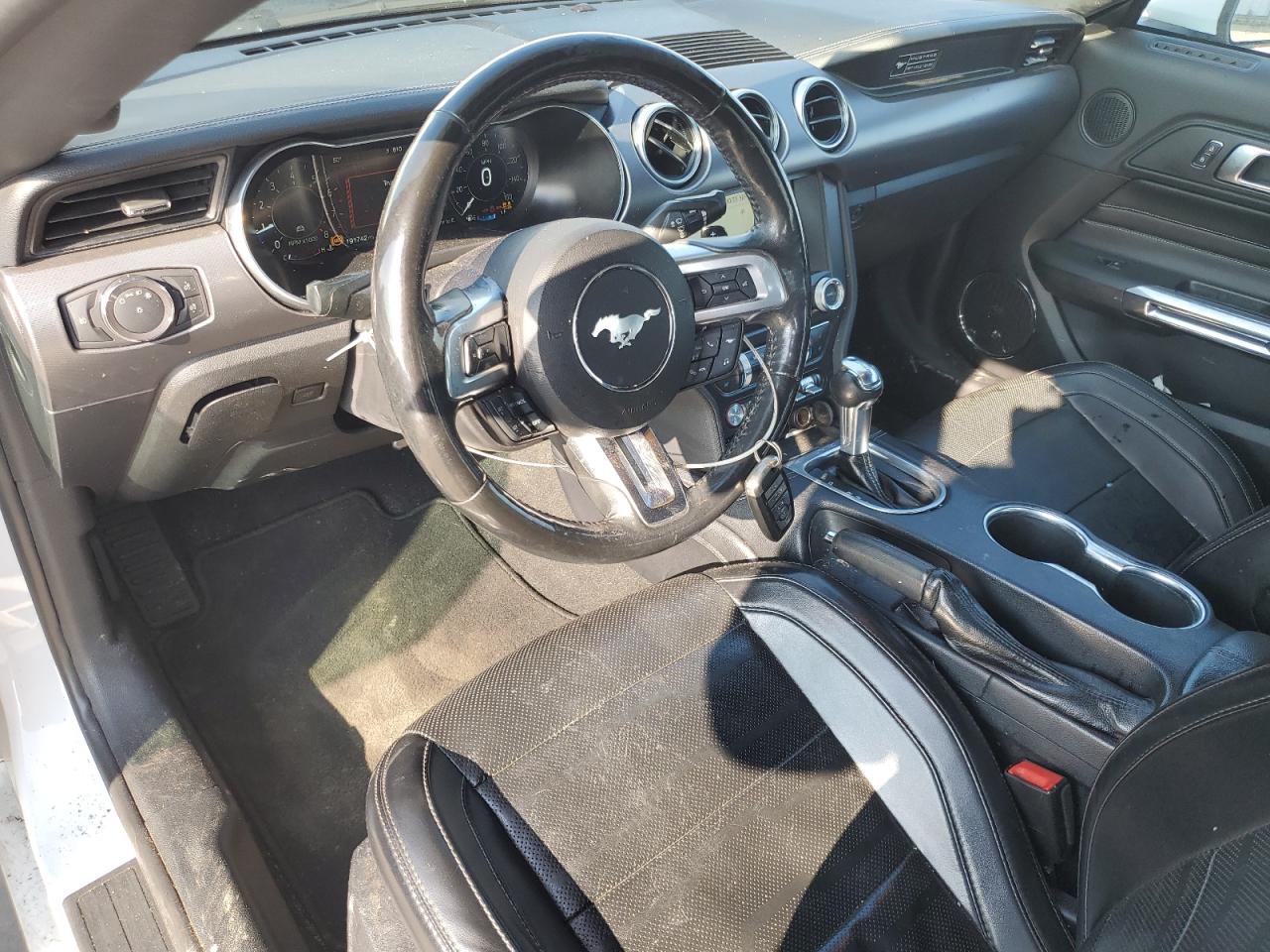2020 Ford Mustang - Image 8