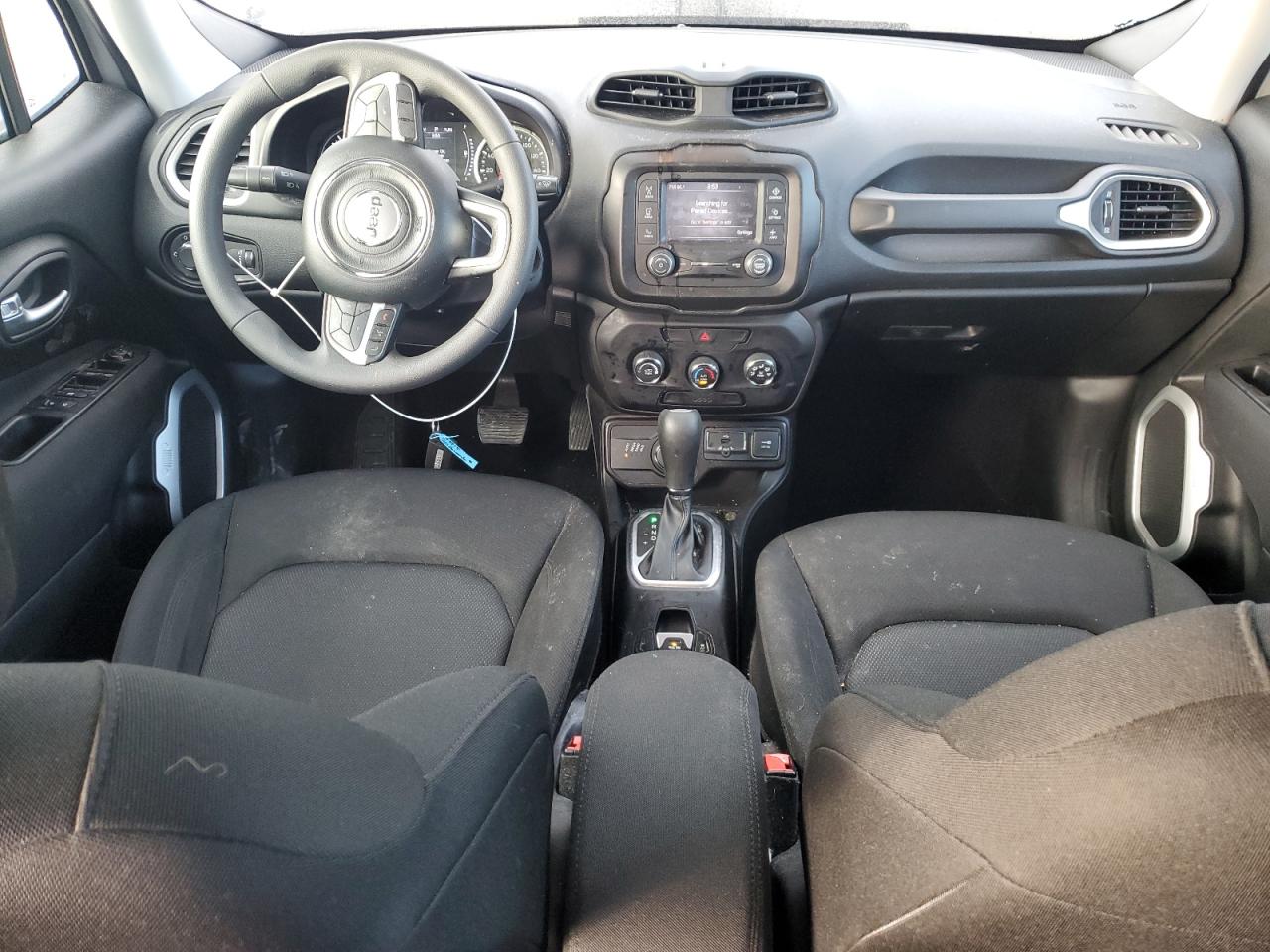 2020 Jeep Renegade - Image 8