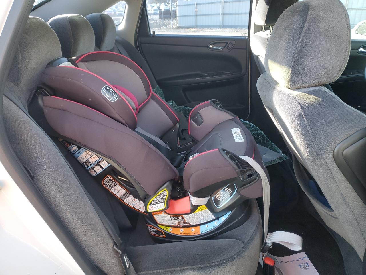 2010 Chevrolet Impala - Image 10