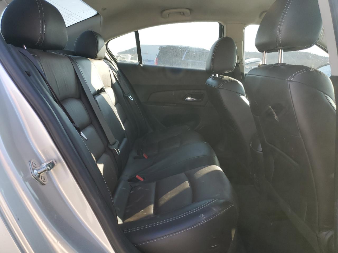 2015 Chevrolet Cruze - Image 10