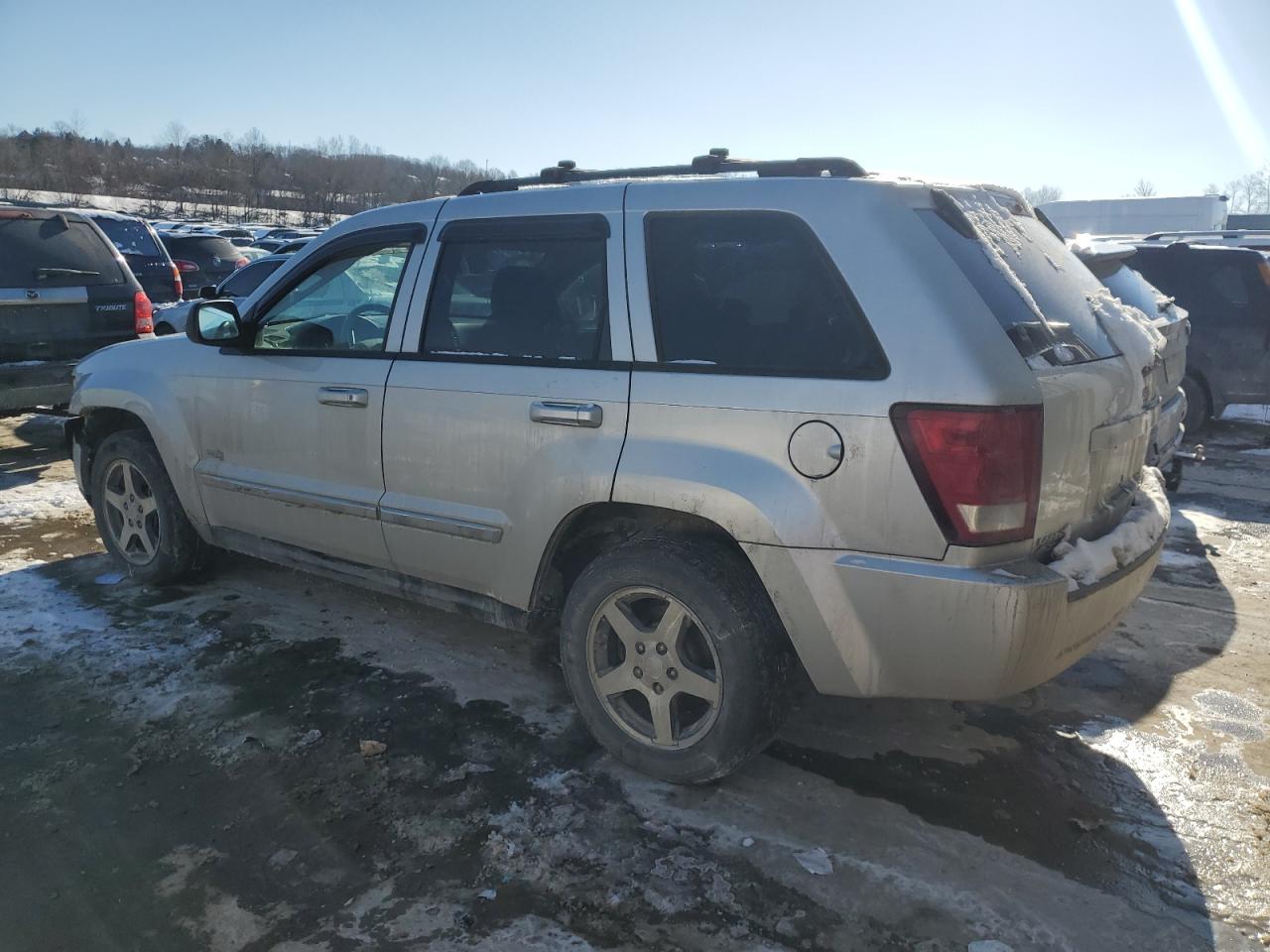 2006 Jeep Grand Cherokee - Image 2