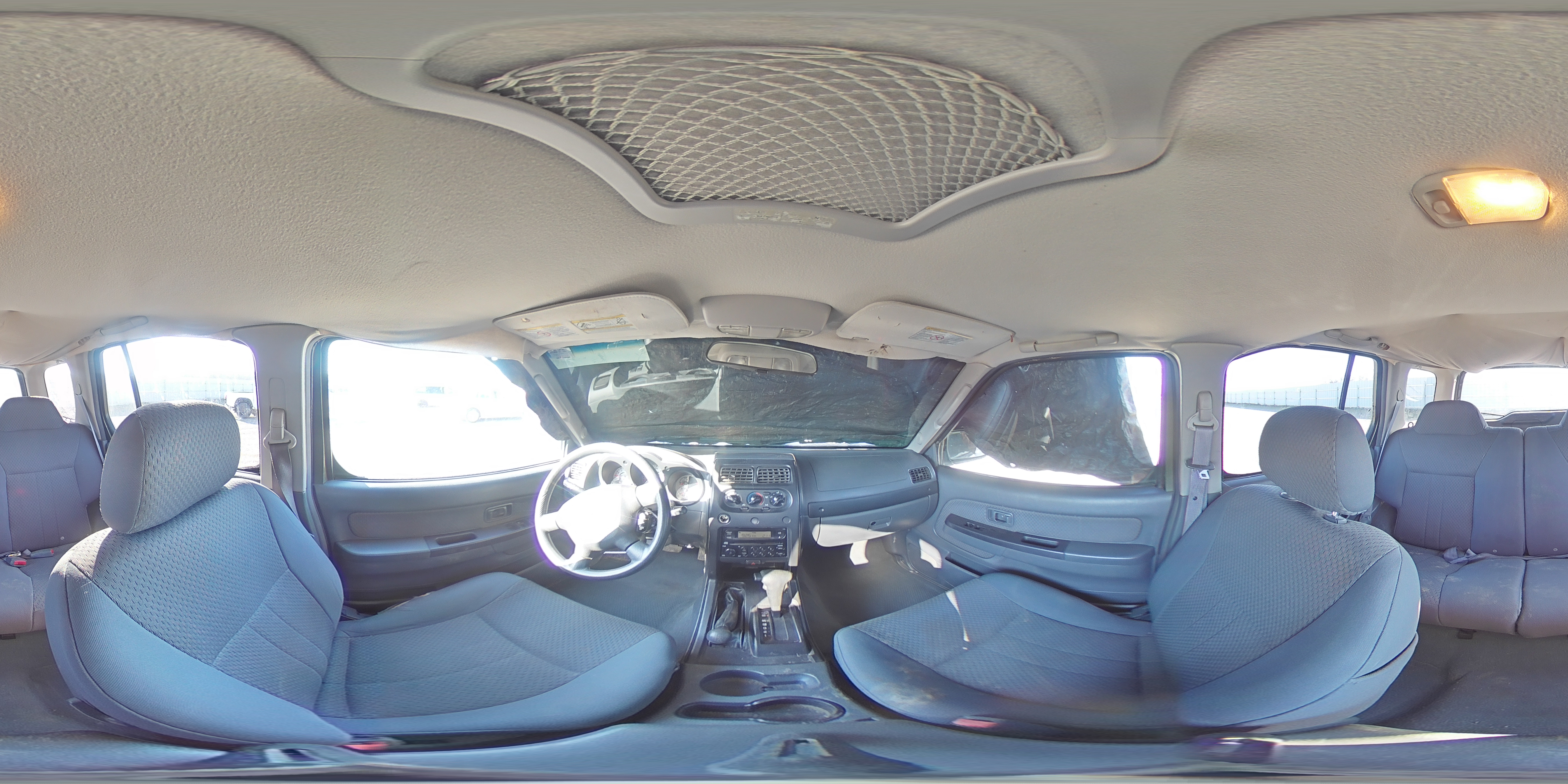 2004 Nissan XTerra - Image 13