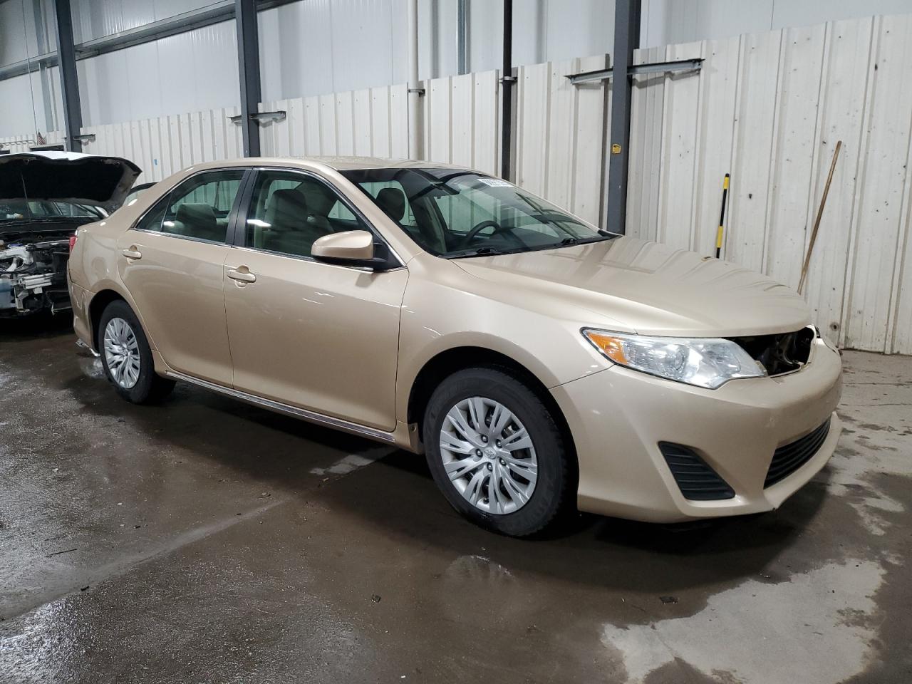 2012 Toyota Camry - Image 4