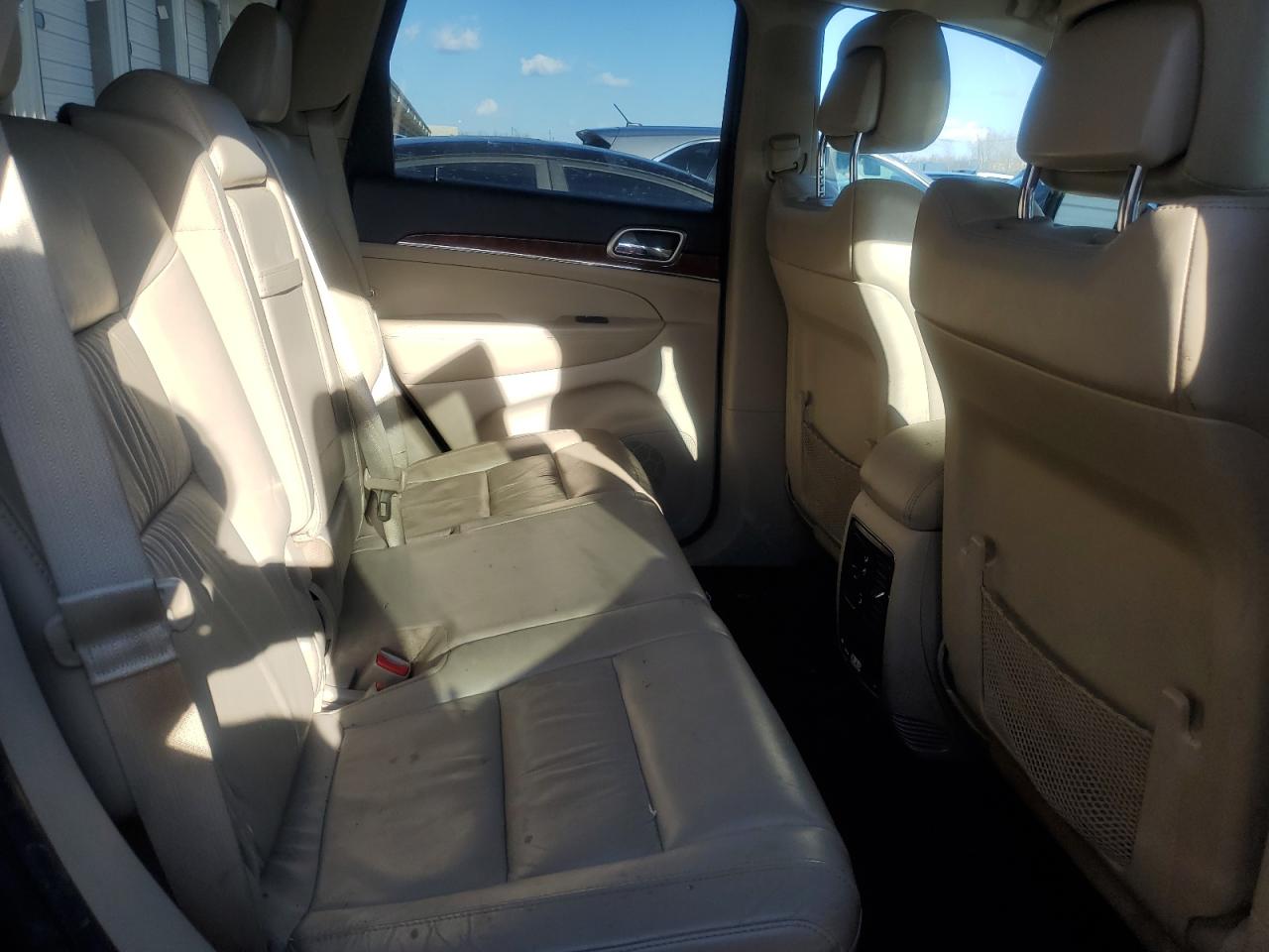 2013 Jeep Grand Cherokee - Image 11
