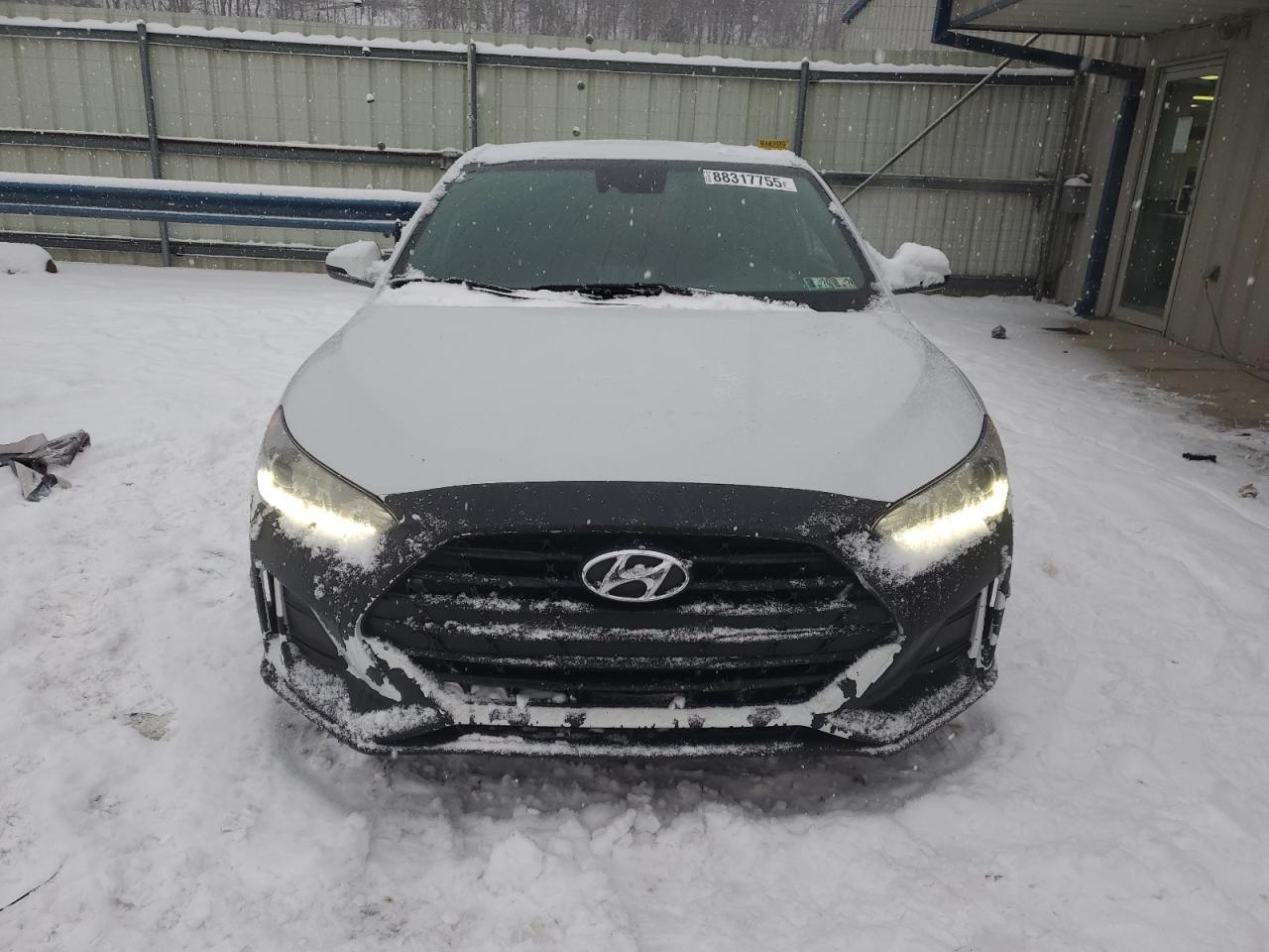 2019 Hyundai Veloster - Image 5